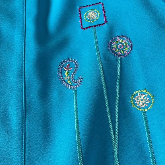 VINTAGE JORDANA (XL) TURQUOISE 2 PIECE PANT SUIT WITH FLORAL EMBROIDERY - Picture 6 of 12